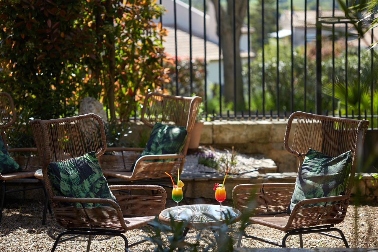 Hotel Saint-Alban Nézignan-lʼÉvêque Exterior foto